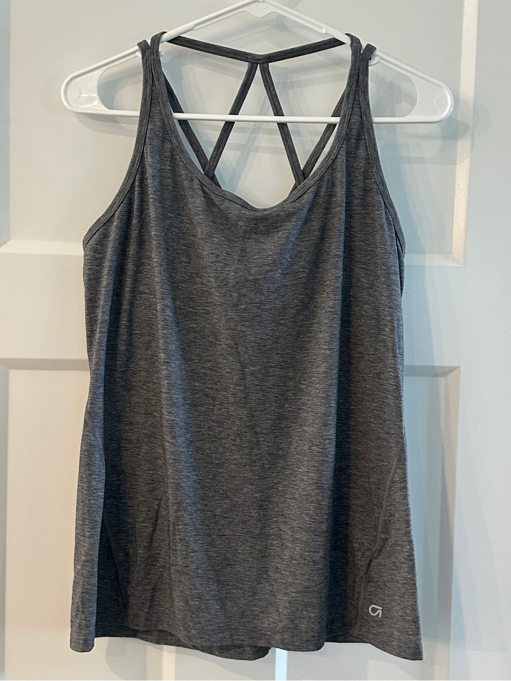 GapFit Women's Athletic Tank Top Breathe Gray Size Large built in bra Gap